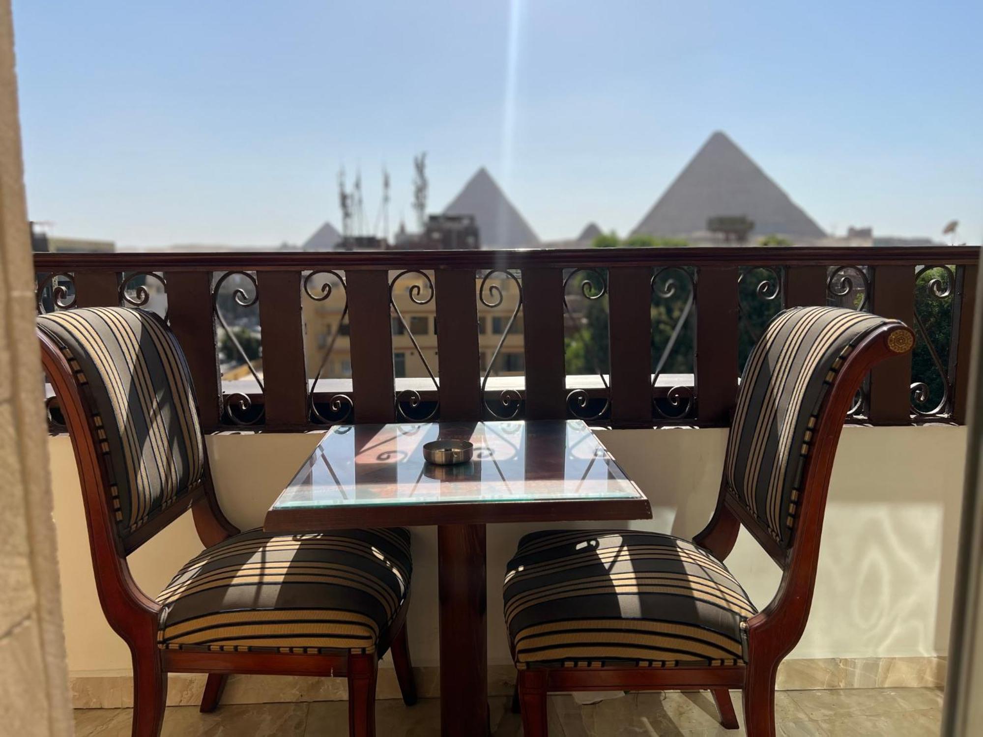 El Aida Pyramids View Hotel Kafret el-Gabal Eksteriør bilde