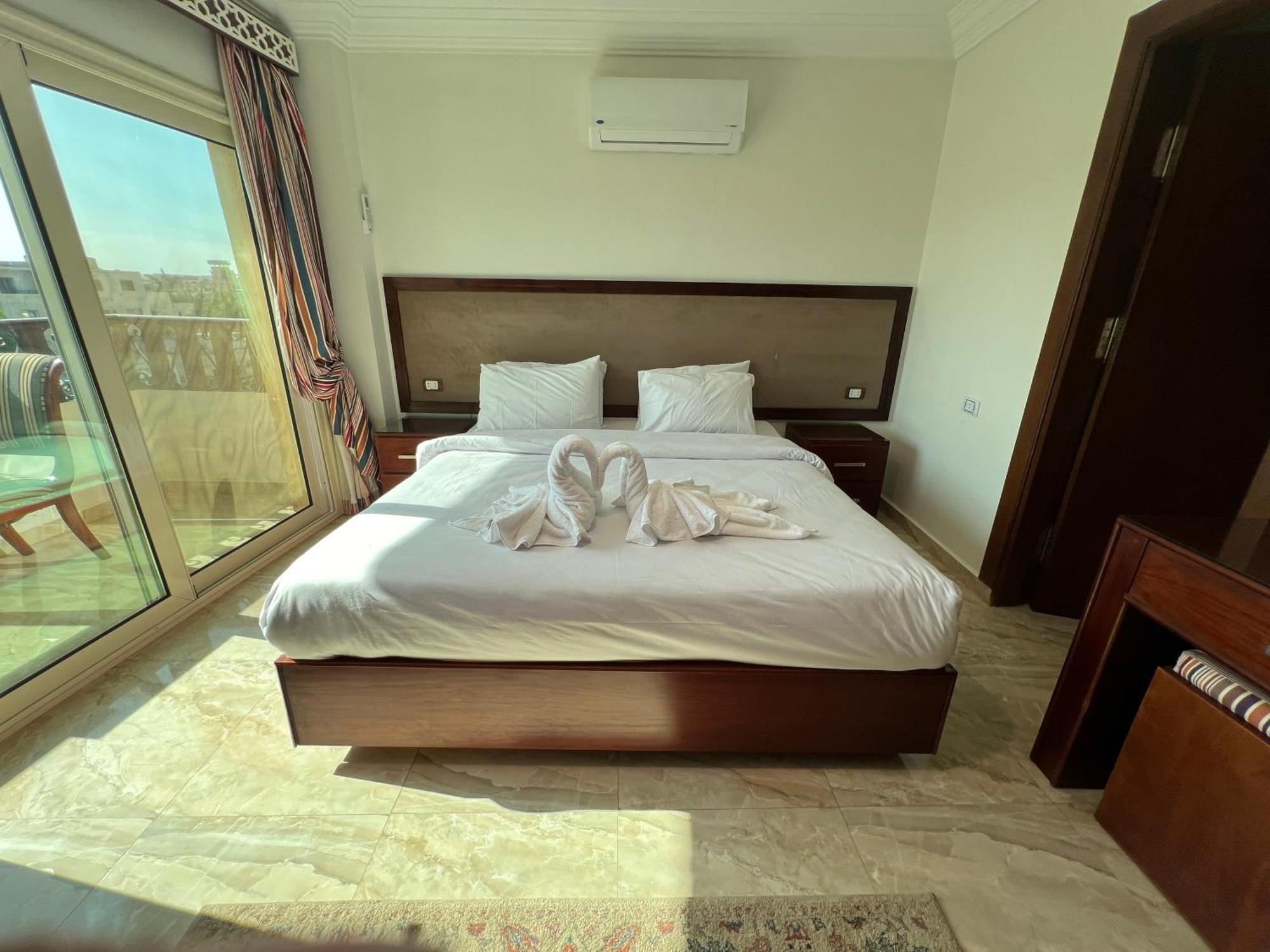 El Aida Pyramids View Hotel Kafret el-Gabal Eksteriør bilde