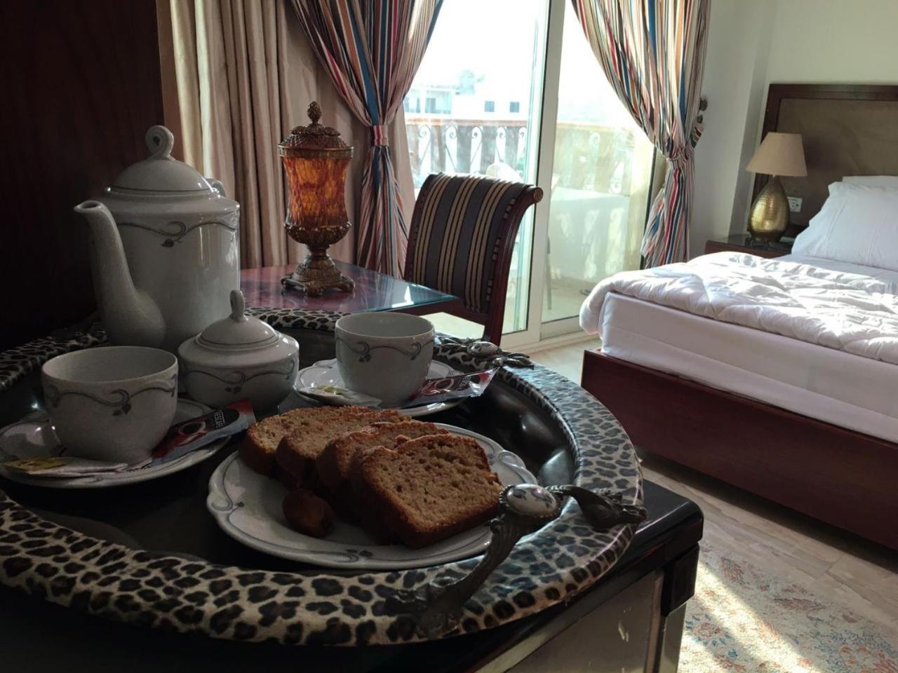 El Aida Pyramids View Hotel Kafret el-Gabal Eksteriør bilde