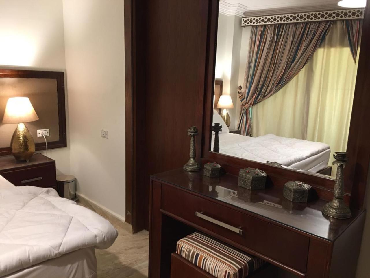 El Aida Pyramids View Hotel Kafret el-Gabal Eksteriør bilde
