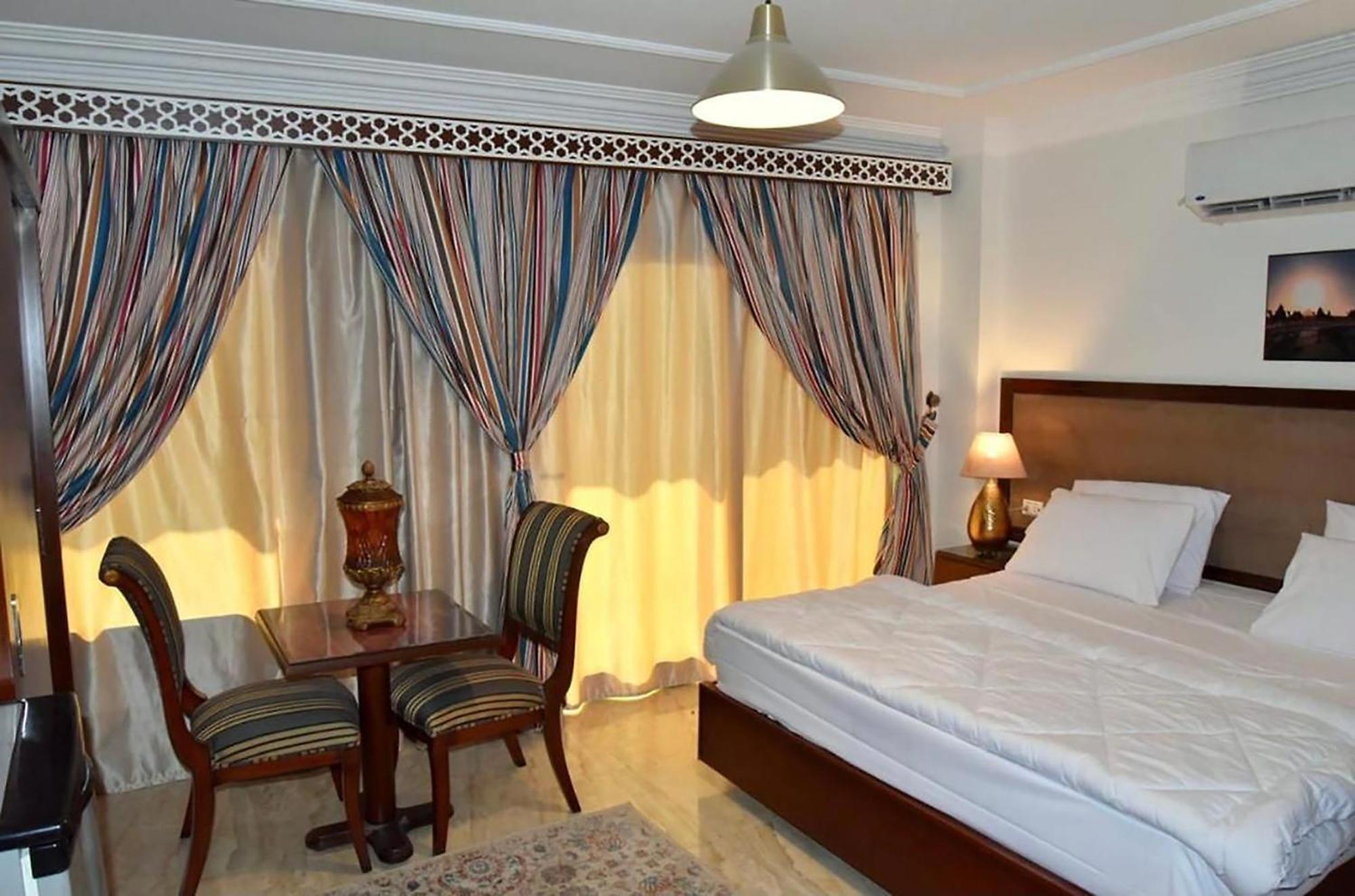 El Aida Pyramids View Hotel Kafret el-Gabal Eksteriør bilde