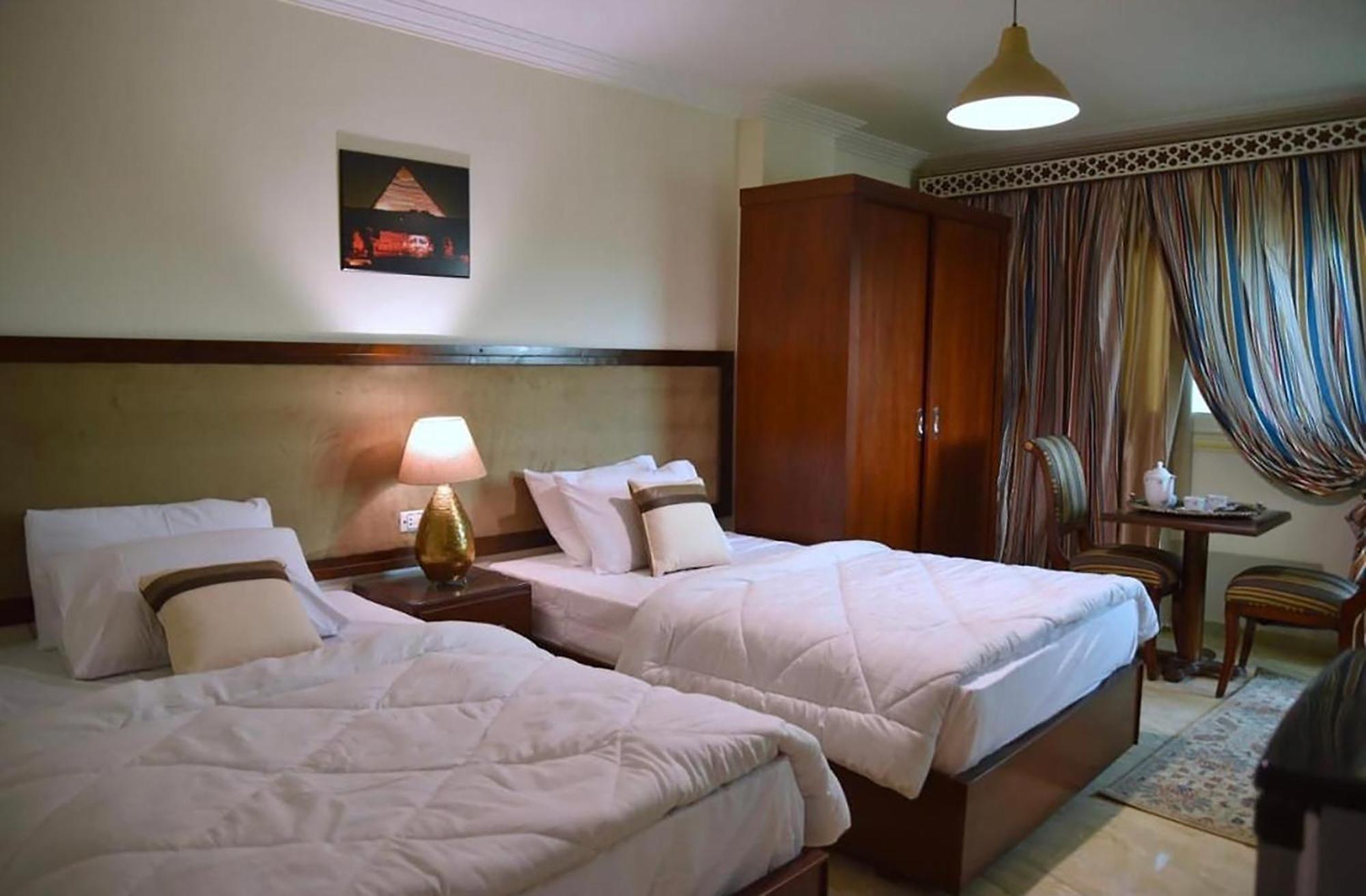 El Aida Pyramids View Hotel Kafret el-Gabal Eksteriør bilde