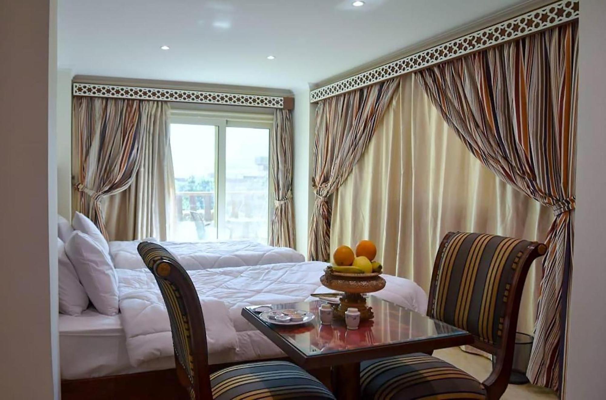 El Aida Pyramids View Hotel Kafret el-Gabal Eksteriør bilde