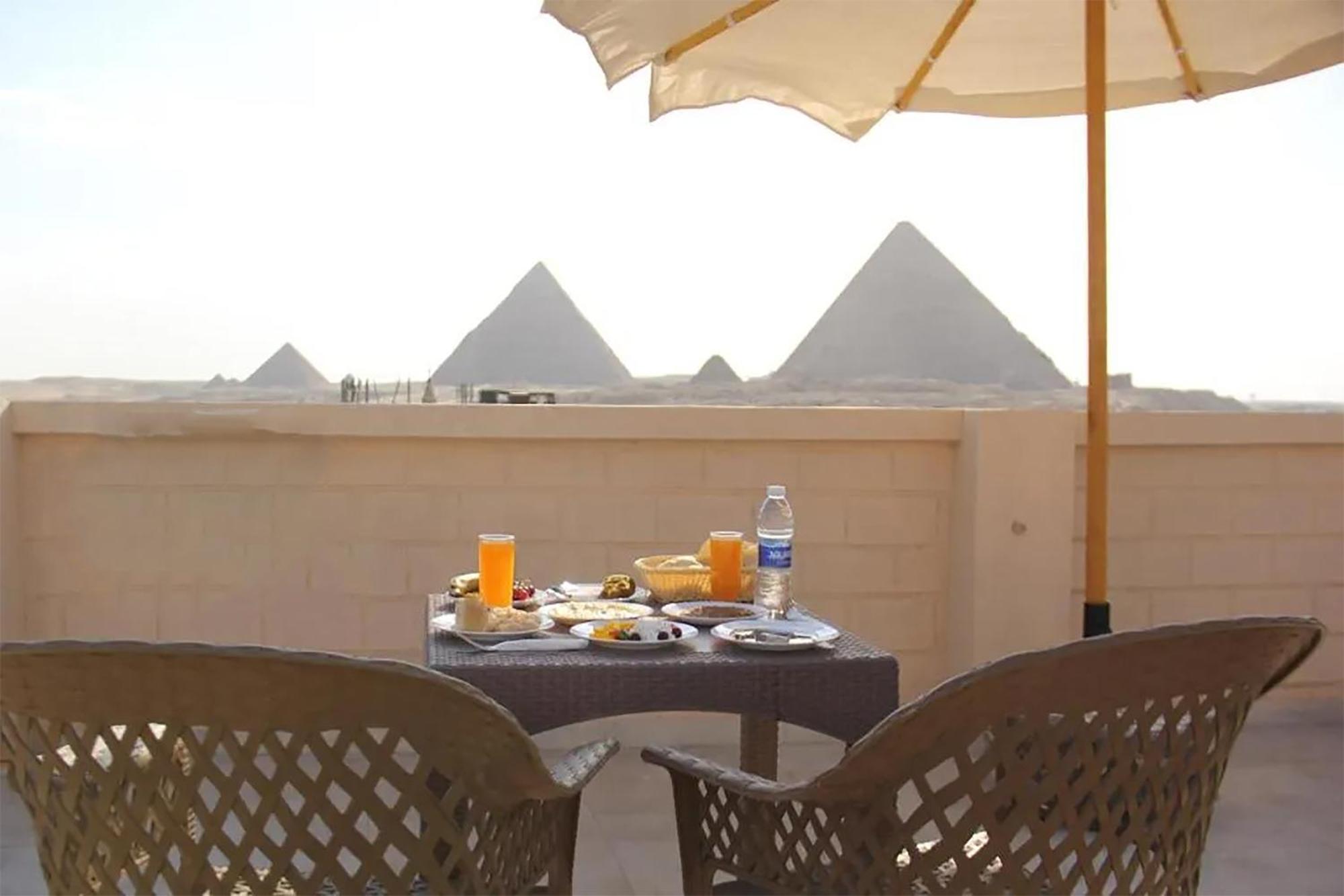 El Aida Pyramids View Hotel Kafret el-Gabal Eksteriør bilde