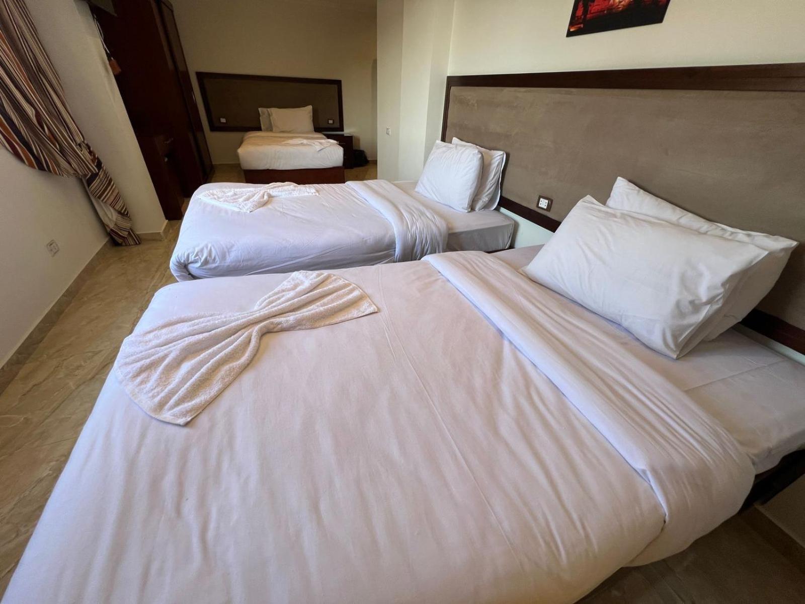 El Aida Pyramids View Hotel Kafret el-Gabal Eksteriør bilde
